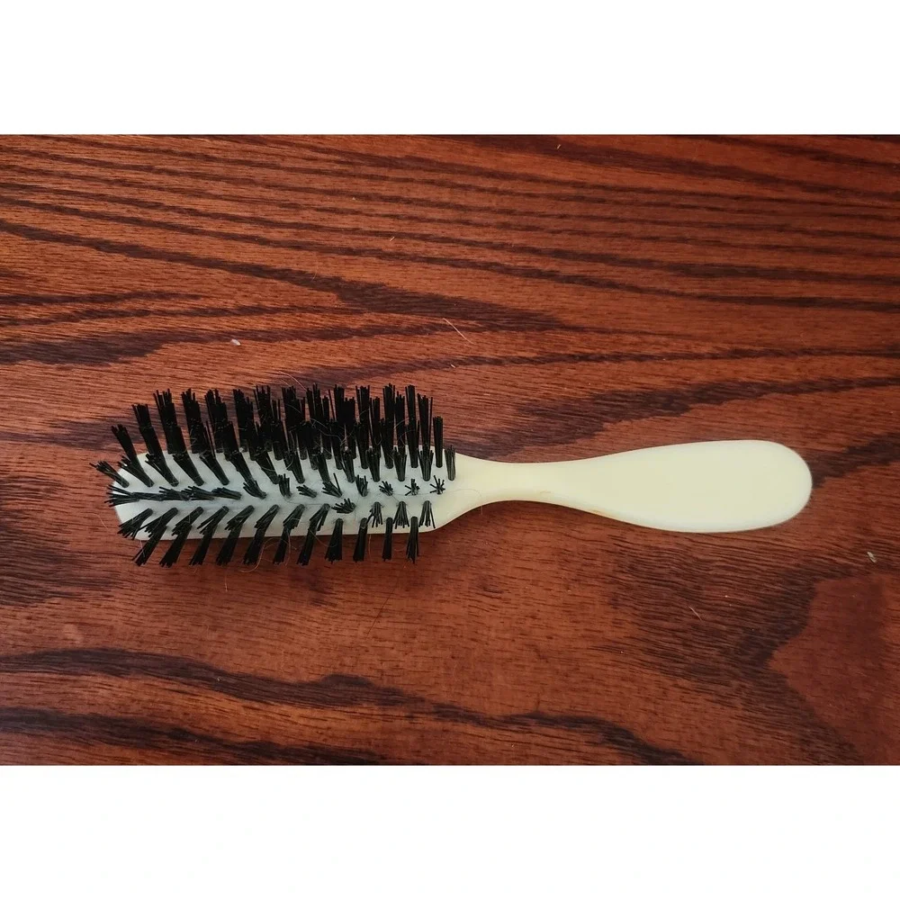 Vintage White Nylon Hairbrush Plastic Firm‎ Bristles Good Used Condition